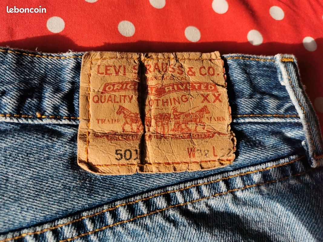 Jean Levi's 501 W32 L32, 100 % coton, a déjà beaucoup vécu mais peut encore servir longtemps car qualité supérieure, 100 % coton, sans élasthanne (image 5)