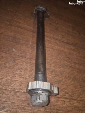 AXE DE ROUE ARRIERE KTM 250 EXCF 2012-2013