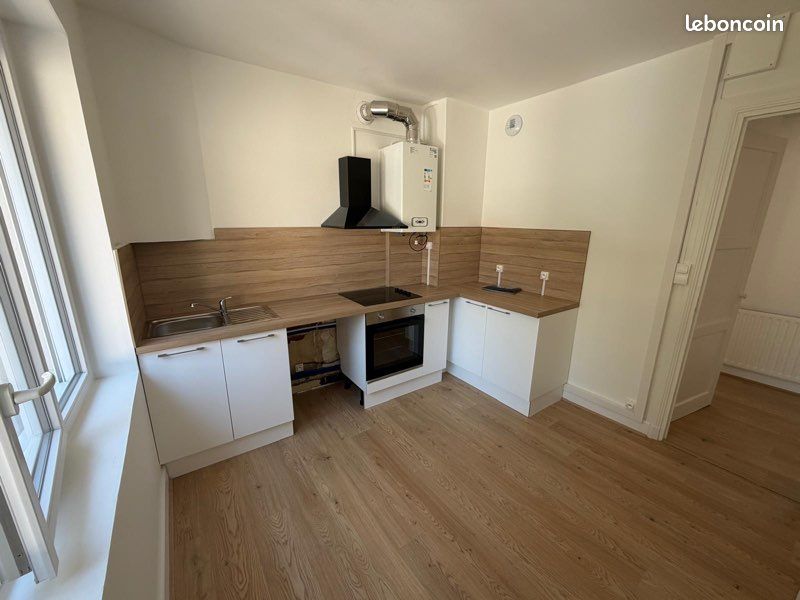 Appartement 3 pièces 70 m² · à Saint-Étienne · 70 m² · 670 €