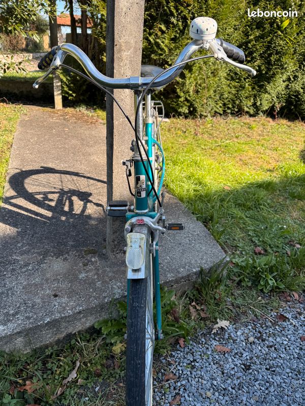 Vélo Peugeot vintage (image 2)