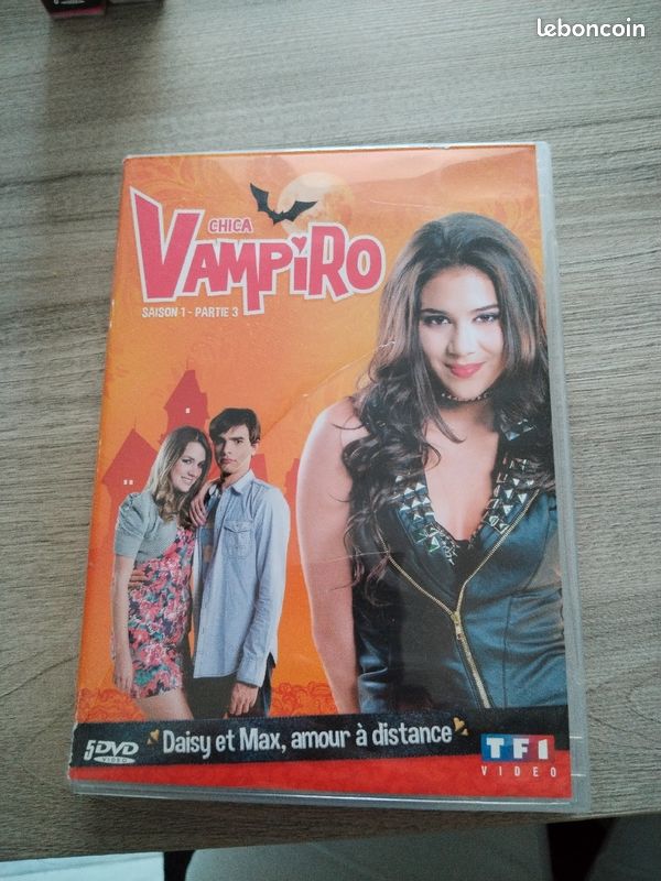 Coffret Chica vampiro (image 6)