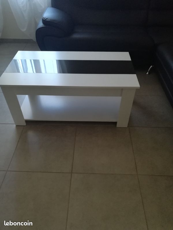 Table basse blanche (image 3)