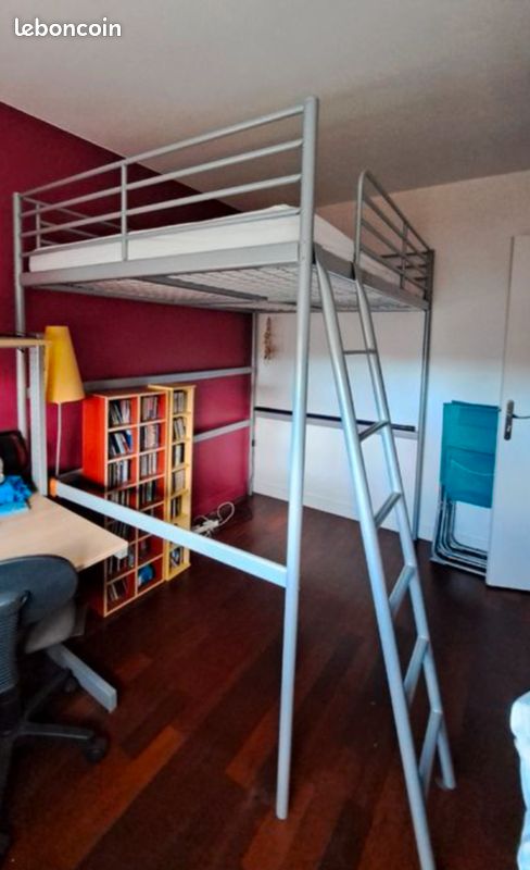 Lit mezzanine (image 1)