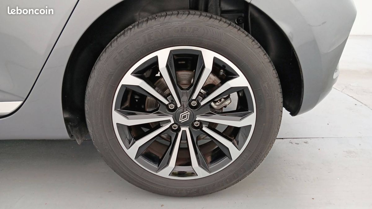 Renault clio tce 90 ch gsr2 techno (image 10)