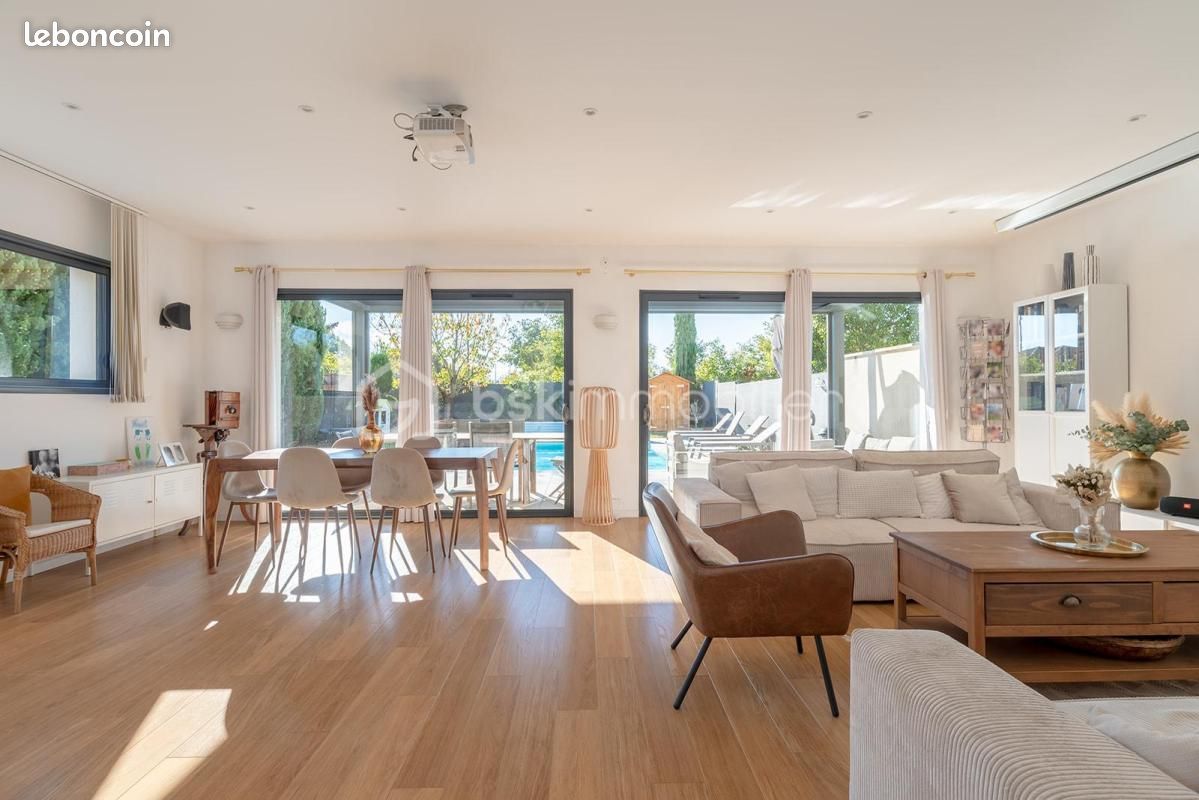 Maison 6 pièces 173 m² · à Saint-Priest · 173 m² · 750 000 €