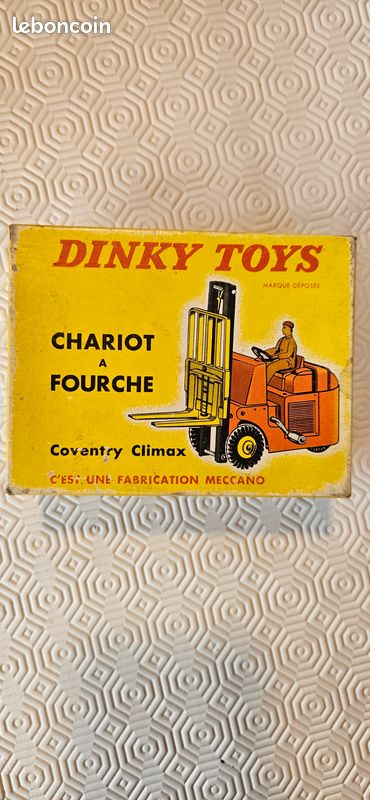 Jouet Ancien DINKY TOYS N°597 - Avec Sa Boîte D'origine - État Correct Pour Collection