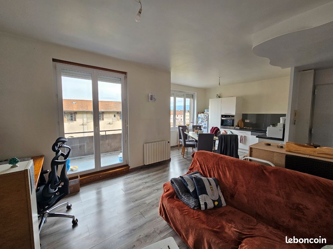 Appartement 2 pièces 49 m² · à Valserhône · 48,5 m² · 950 €