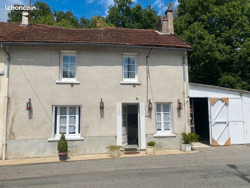 Maison 6 pièces 77 m² · à Saint-Dizier-Masbaraud · 77 m² · 15 000 €