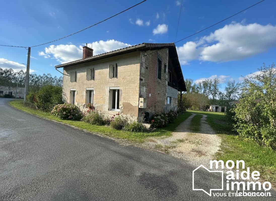 Maison 7 pièces 147 m² · à Coutras · 147 m² · 108 000 €