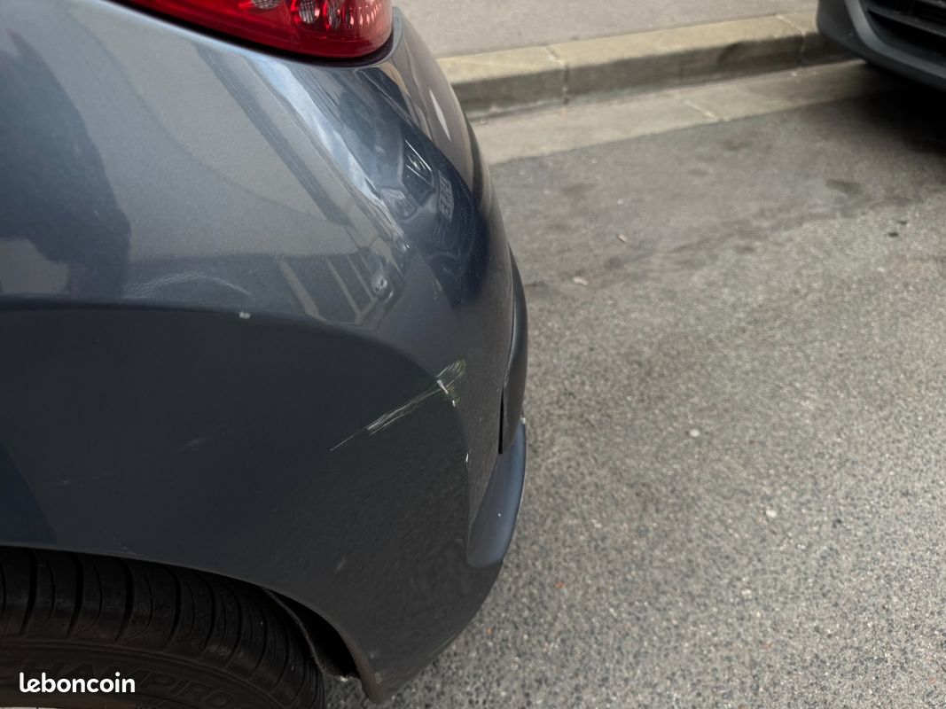 PEUGEOT 207 1.6 120ch Exécutive - 2ème Main / Courroie Accessoire OK (image 29)