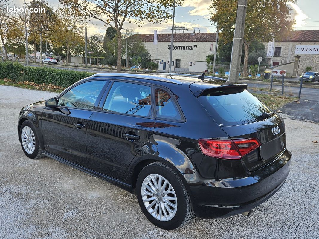 Audi A3 Sportback 1.6 TDI 110CV Attraction 2016 (image 3)