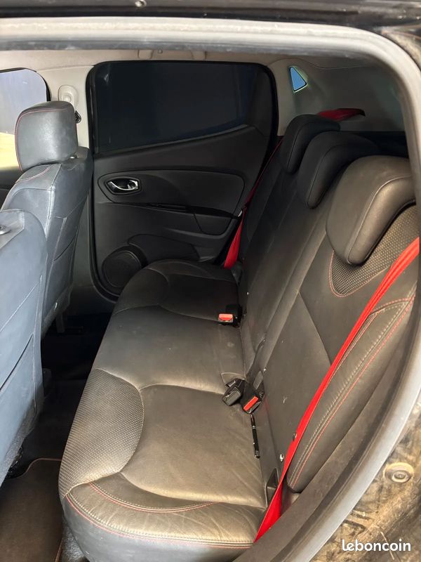 RENAULT Clio 4 / IV 1.6 200ch RS CUP - 2014 - 158 000 km (image 13)