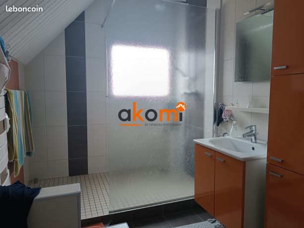 https://img.leboncoin.fr/api/v1/lbcpb1/images/14/21/b9/1421b9bdbc51eb6197b42926b52baca250a9dea0.jpg?rule=ad-image