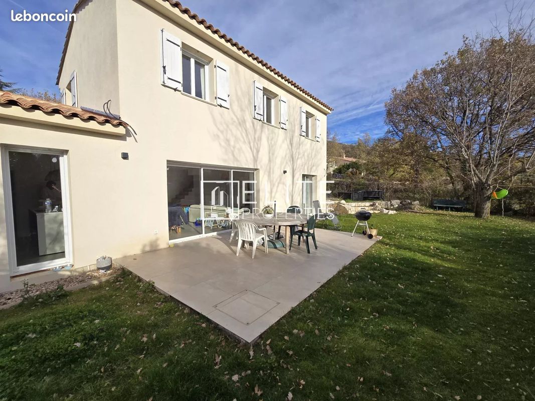 Maison 6 pièces 133 m² · à Saint-Vallier-de-Thiey · 133 m² · 525 000 €