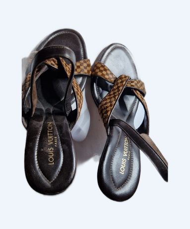 Sandales à talons noires Louis Vuitton – Used Two