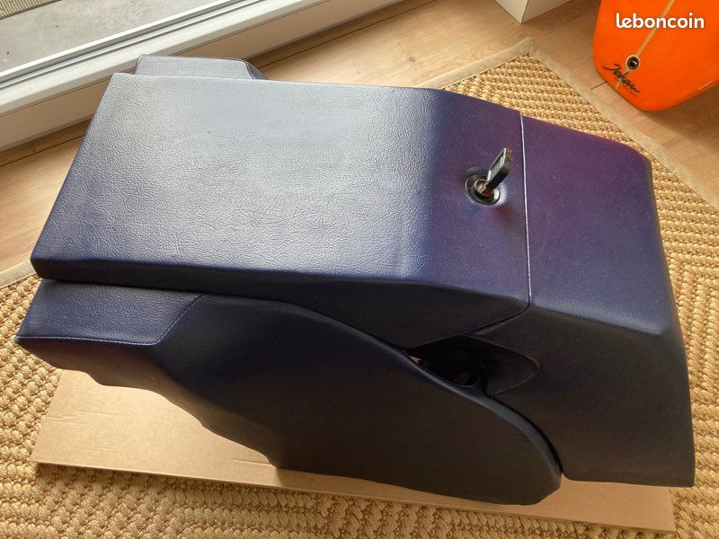 Porsche 928 S4 Console centrale arrière (image 2)