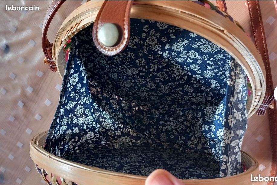 Petit sac à main original. Neuf (image 5)