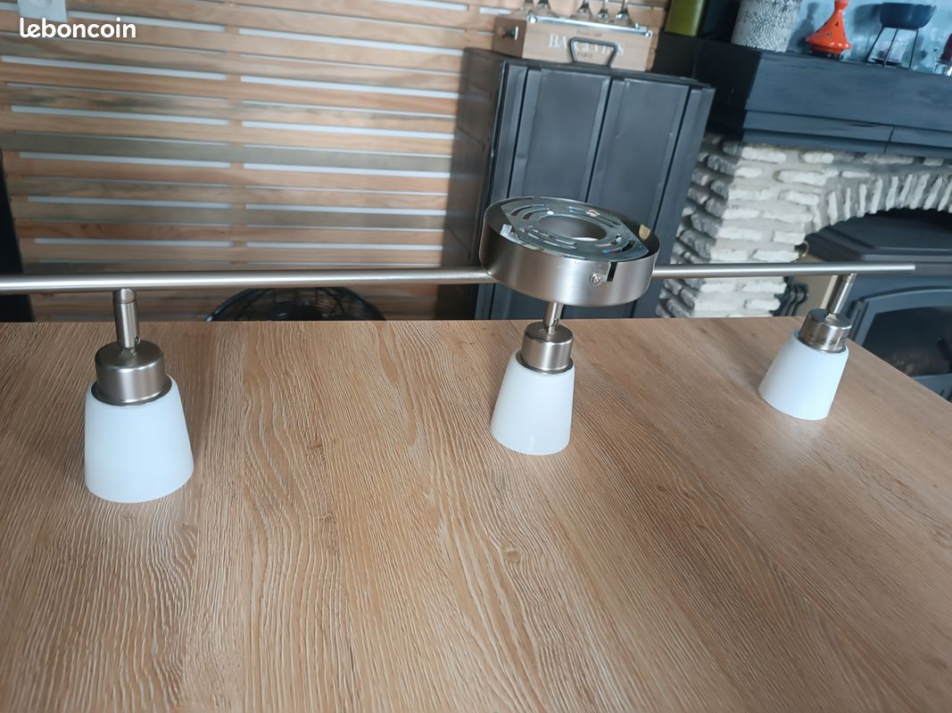 Plafonnier 3 spots nickelé - Ikea TIDIG (image 1)