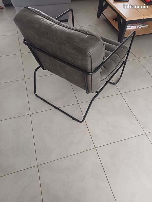 Fauteuil design acier (image 4)