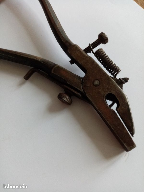 Pince multifonction ancienne (image 2)