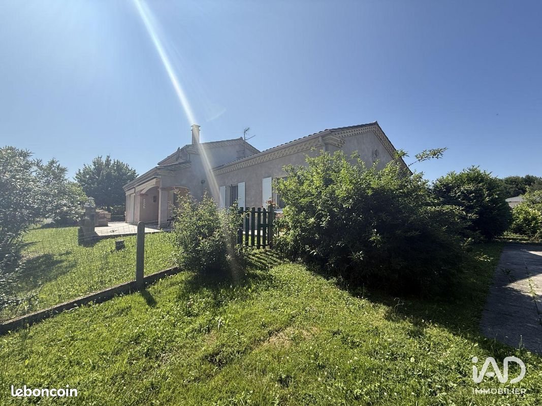 Maison 4 pièces 136 m² · à Saint-Pierre-d'Eyraud · 136 m² · 262 750 €