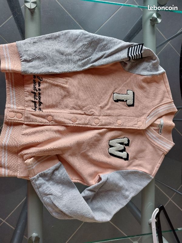 Blouson taille S (image 1)