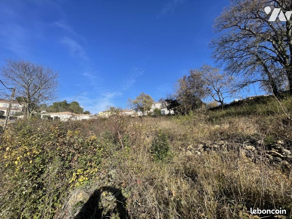 Terrain 1292 m² · à Meyrannes · 1 292 m² · 64 500 €