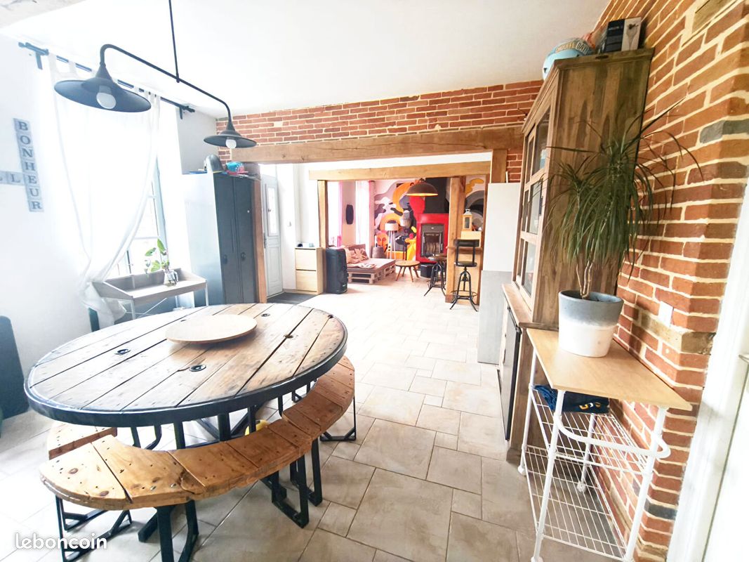 Maison 8 pièces 223 m² · à Vulaines · 223 m² · 220 000 €