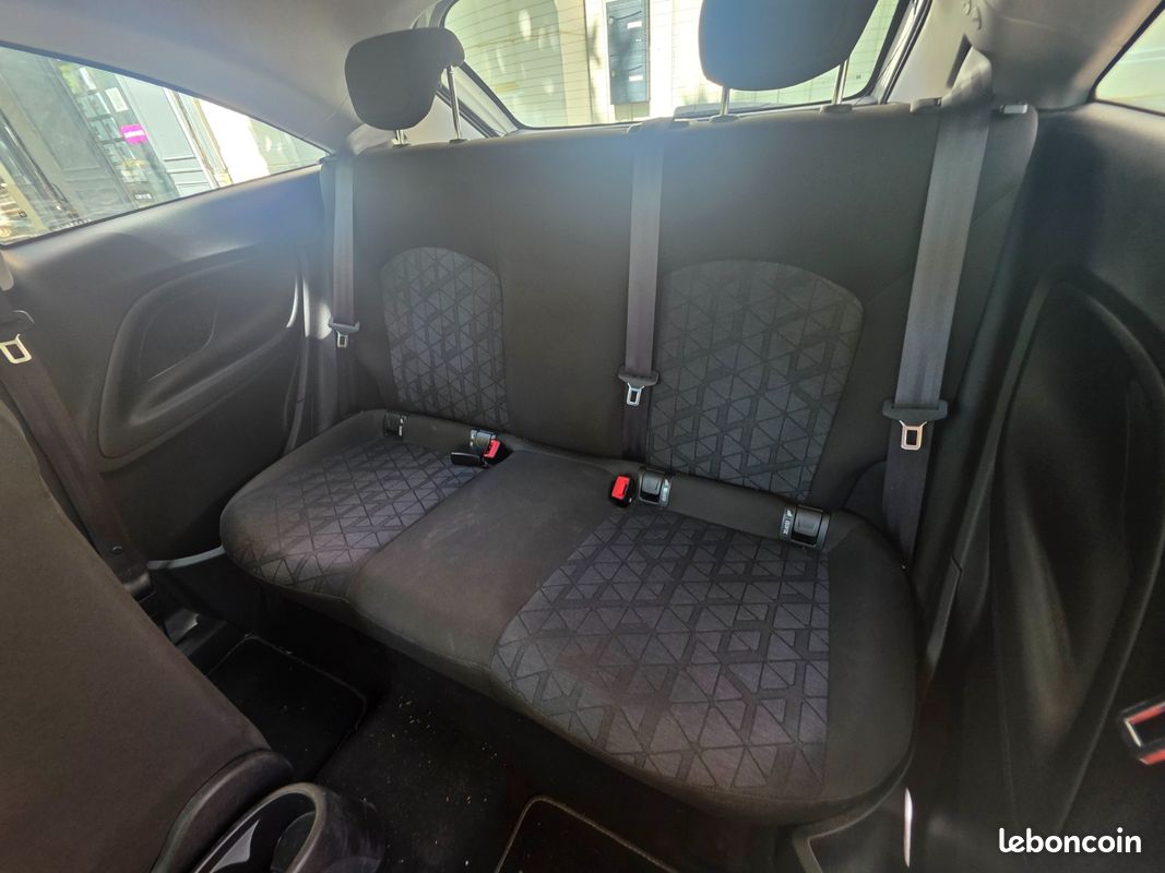 OPEL CORSA 1.4 90 ch Design 120 ans BVM5 - CARPLAY / CAMERA DE RECUL (image 27)