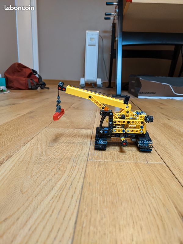 Lego Technic 9391 - Grue sur chenilles et bulldozer (set 2-en-1) (image 9)