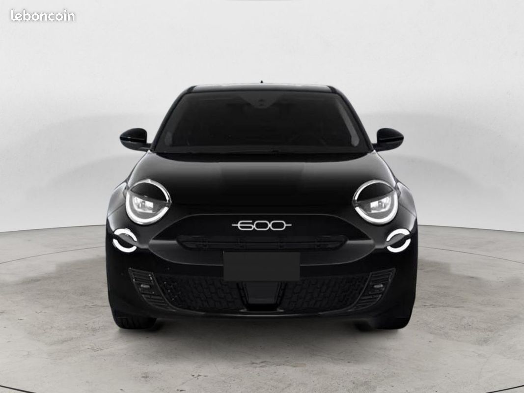 FIAT FIAT 600 1.2 Hybrid 110 E-DCT 6 La Prima -21% - Voitures