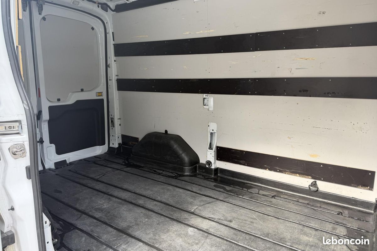 FORD TRANSIT 2T TREND BUSINESS 130 ch L2H2 2.0 EcoBlue T310 TRACTION 14991 HT (image 10)
