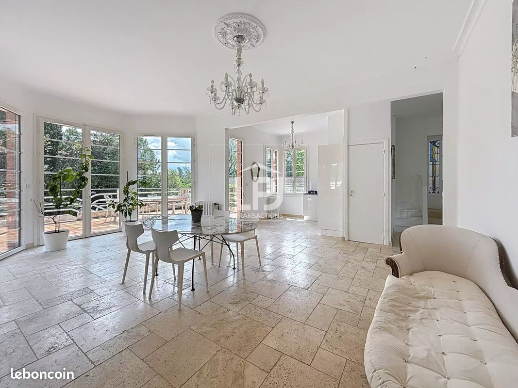 Maison 9 pièces 351 m² · à Portet-sur-Garonne · 351 m² · 750 000 €