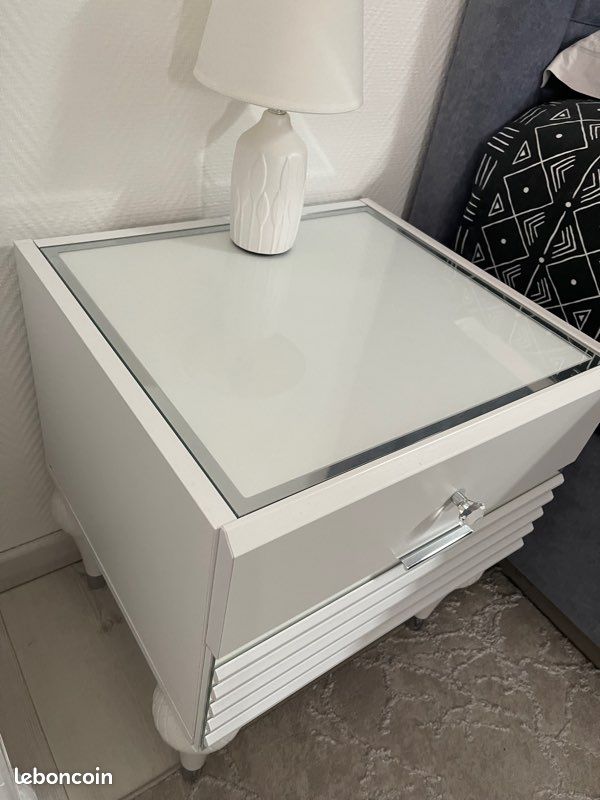 Chevet de chambre (image 3)