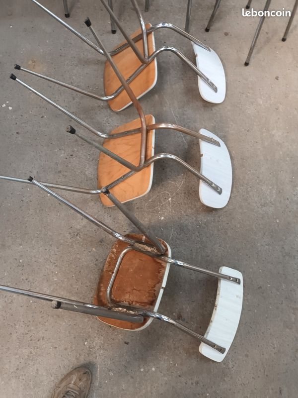 Lot de chaises et tabouret formica (image 7)