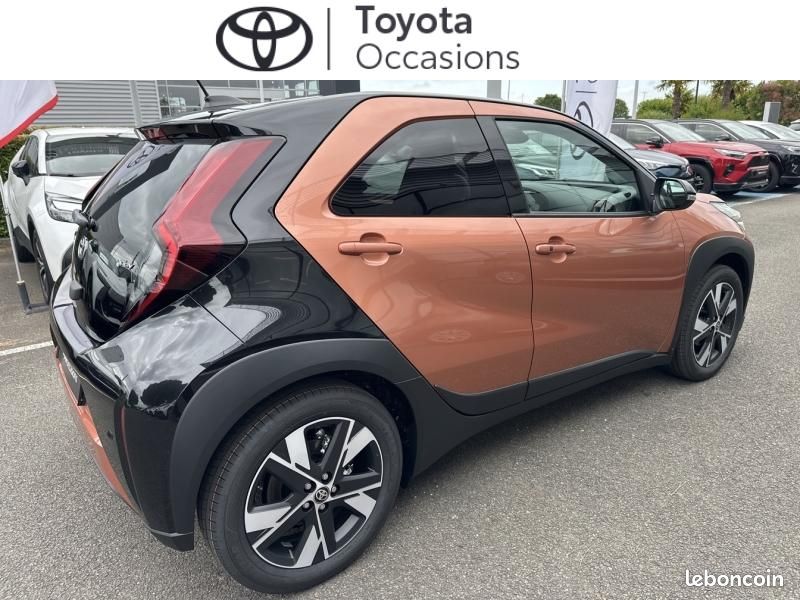 Toyota Aygo X 116h Graphic (image 19)