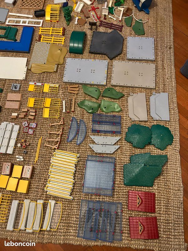 Lot Câbles Et Accessoires Officiels Pour Jeux Vidéo Wii, PS1, PS2 Et Nintendo