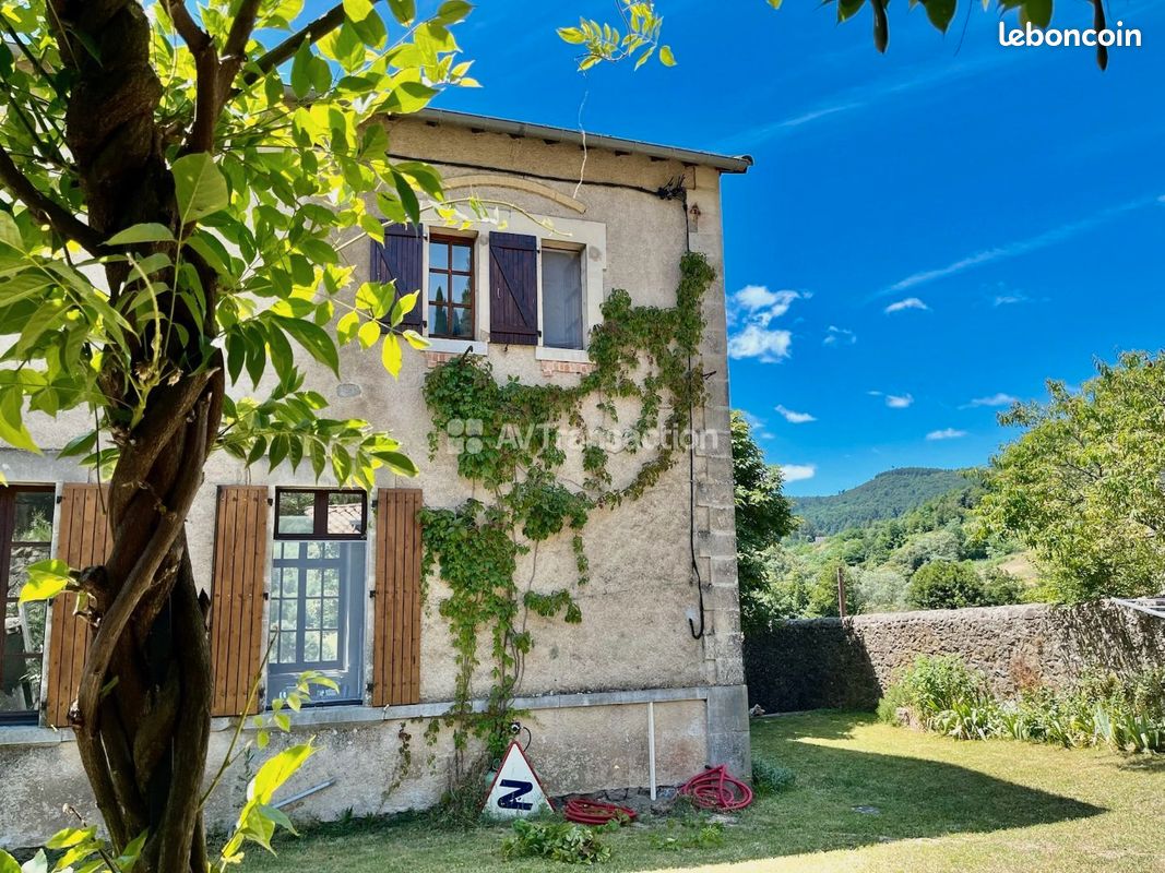 Maison 4 pièces 104 m² · à Lasalle · 104 m² · 284 000 €