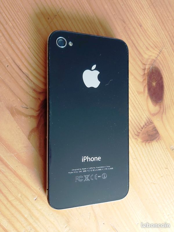 Iphone 4 (image 3)