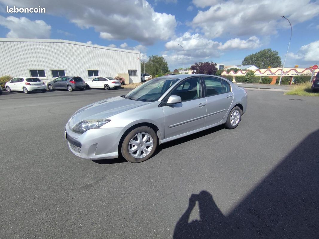 RENAULT LAGUNA 1.5 dCi - 110 III BERLINE Authentique PHASE 1 (image 2)