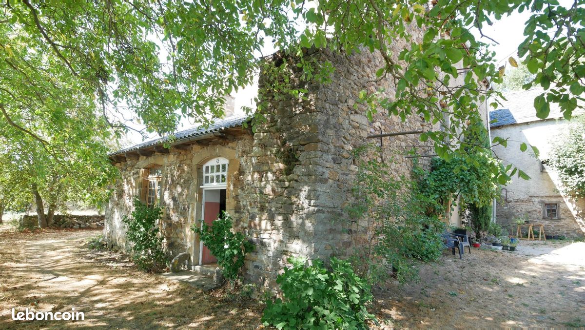 Maison 5 pièces 230 m² · à Rullac-Saint-Cirq · 230 m² · 169 440 €