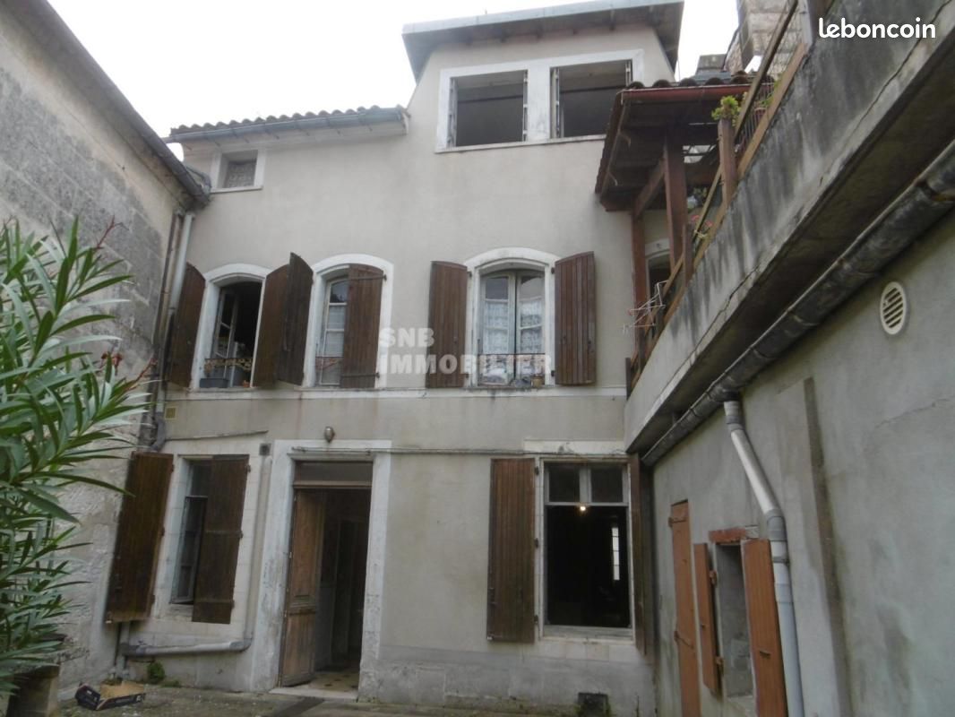 Maison 9 pièces 285 m² · à Angoulême · 285 m² · 198 220 €
