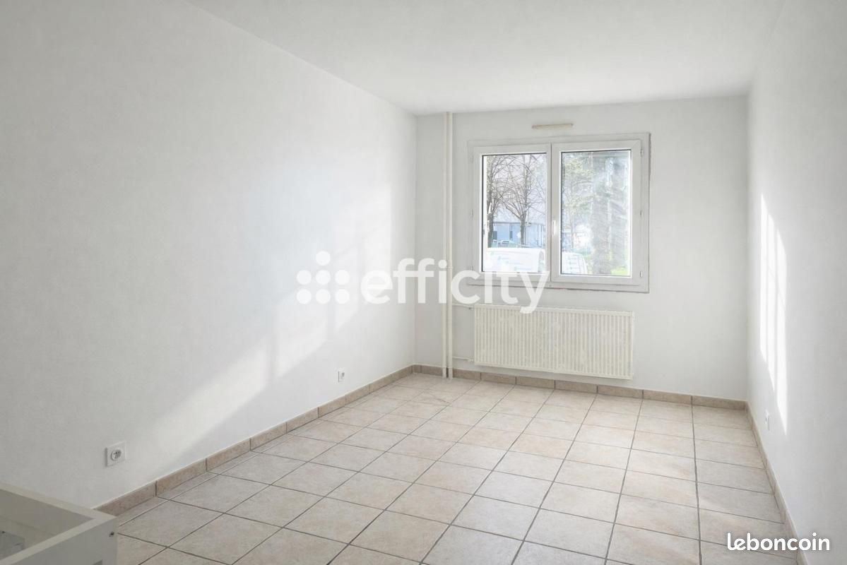 Appartement 2 pièces 32 m² · à Vaulx-en-Velin · 32 m² · 52 000 €