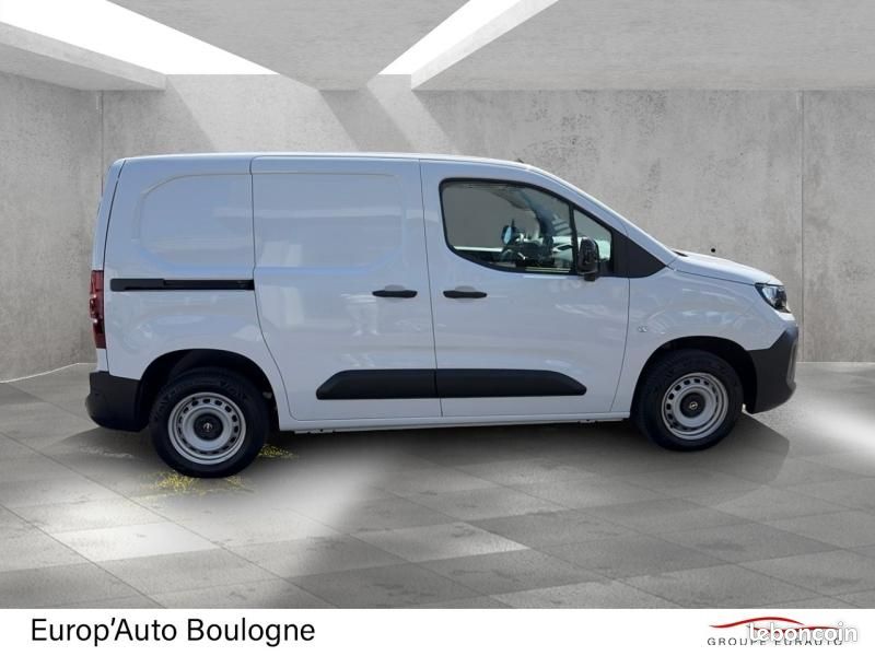 Opel Combo Cargo M Essence 110ch Pack Premium Connect (image 4)