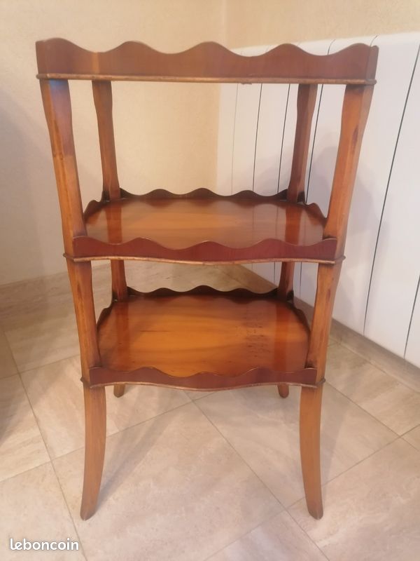 Table d'appoint reprodux anglaise Année 70 (image 5)