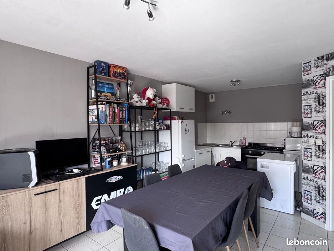 Appartement 2 pièces 50 m² · à Calais · 50 m² · 615 €