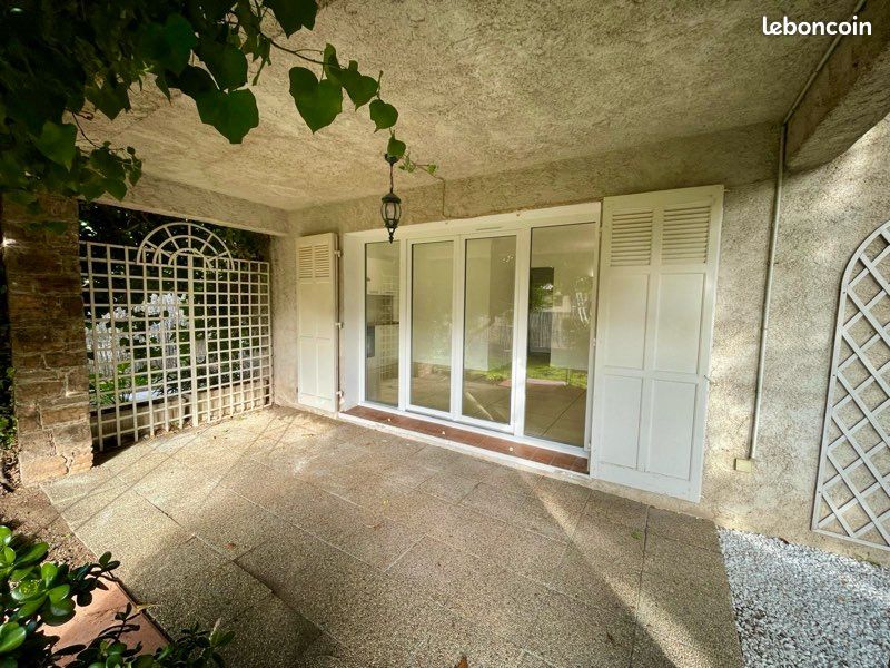 Appartement 2 pièces 50 m² · à Saint-Raphaël · 50 m² · 900 €