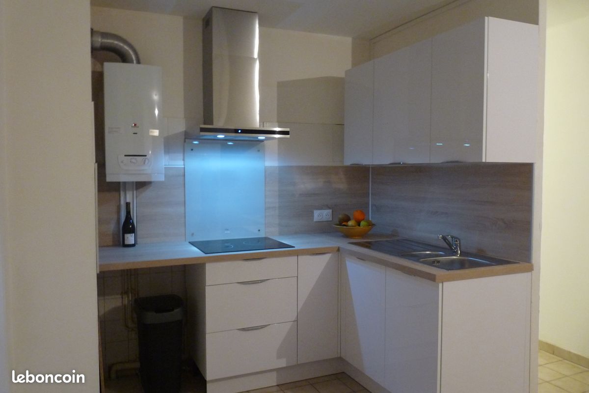 Appartement a louer nimes - 1 pièce(s) - 35 m2 - Surfyn