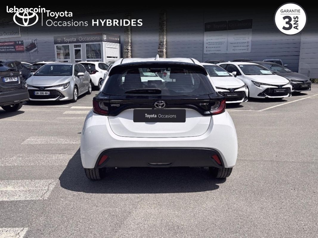 Toyota Yaris 116h Dynamic Business 5p MC24 (image 4)