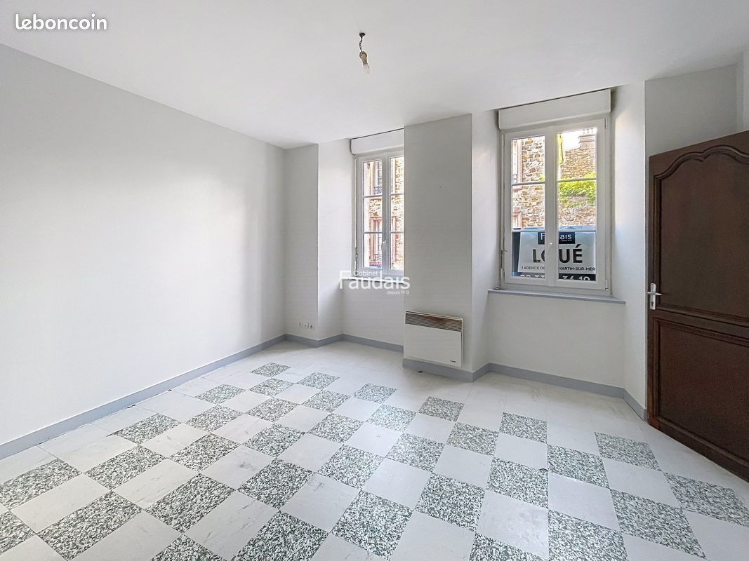 Appartement 1 pièce 21 m² · à Coutances · 21 m² · 302 €/mois